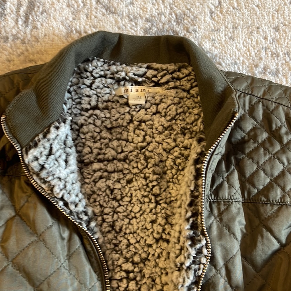 Francescas Vest - Picture 3 of 4